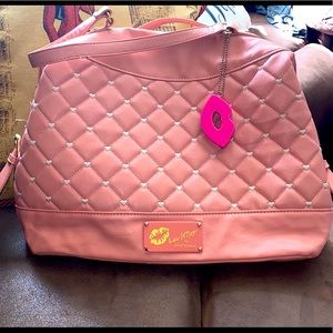 EUC Large Peachy Pink Betsey Johnson Handbag 😍